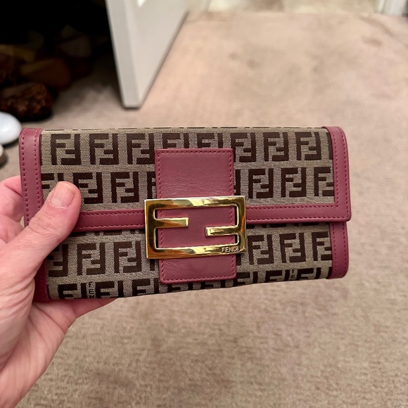 FENDI Zucchino Canvas Pink Leather Bifold Long Wallet great for Spring! - Picture 2 of 16